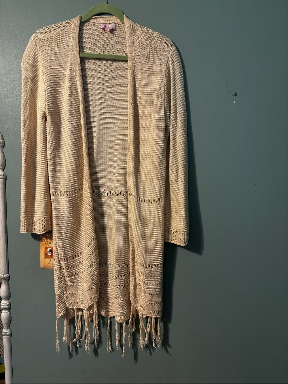 Pink Lily Small Boho Cream Cardigan w/ Unique Fringe. Perfect for Fall!!🍁🍂